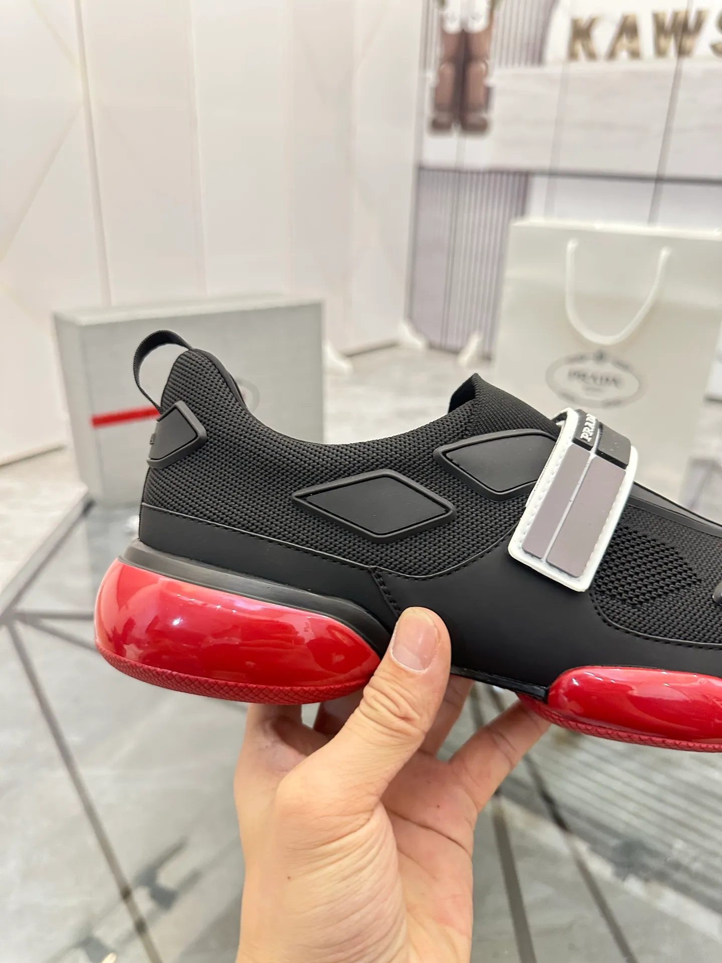 Men's shoes for sale 💰: 💰P500¥ High-end top quality Product trademark: Prada *"Prada*" low-top casual shoes Regular size: 38-45 (can be customized to 46) One size larger Product materials: imported breathable fly weave upper, professional glue-making process, breathable lining, cowhide foot pads, original outsole. No.: 001